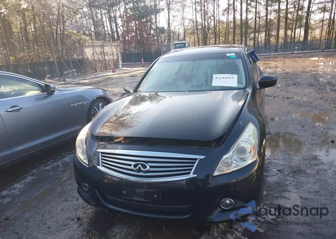 2015 Infiniti Q40 z USA, uszkodzony, nr VIN JN1CV6AR3FM524245